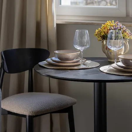 Apartment Cozy & Modern Close To The Center By Renters Warschau