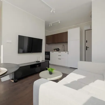 Apartment Cozy & Modern Close To The Center By Renters *