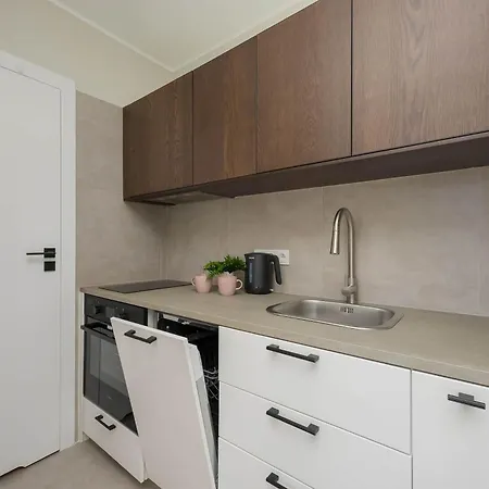 Cozy & Modern Close To The Center By Renters Warschau